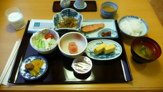 朝食