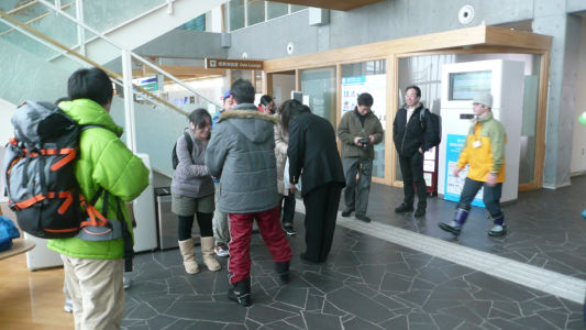 別れの握手