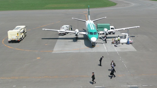 プロペラ機